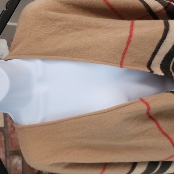 James Pringle Weavers Wool Plaid Shawl Wrap – Fringe Poncho - Picture 2 of 7